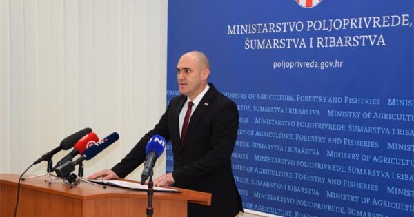 Ministar Dabro najavio početak isplate predujma poljoprivrednicima za početak sjetve