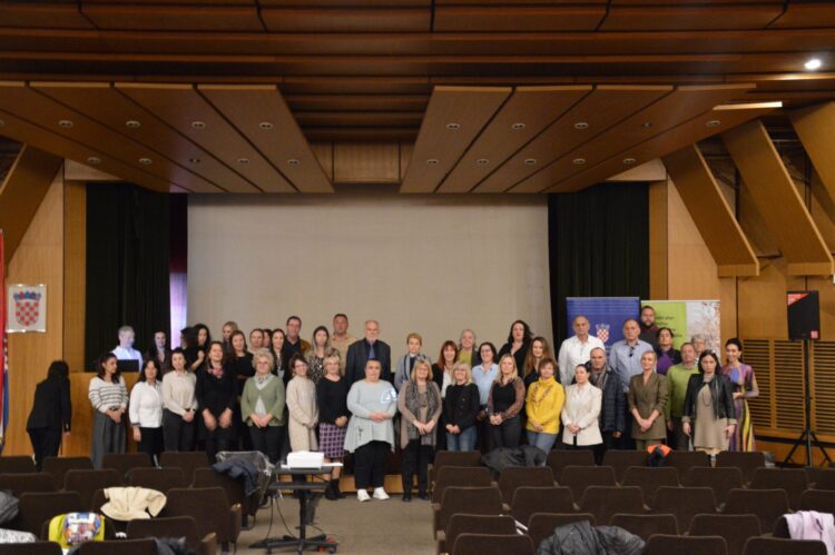 Čestitamo Međunarodni dan ruralnih žena! dan ruralnih zena