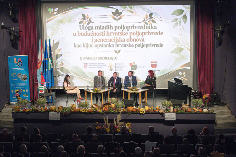 Mladi poljoprivrednici u fokusu: U Pitomači održan okrugli stol pod nazivom “Mladi poljoprivrednici – nositelji razvoja ruralnih područja”